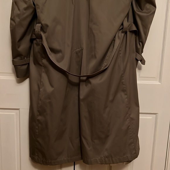 Men’s Clipper Mist Khaki Trench Coat - Picture 9 of 9